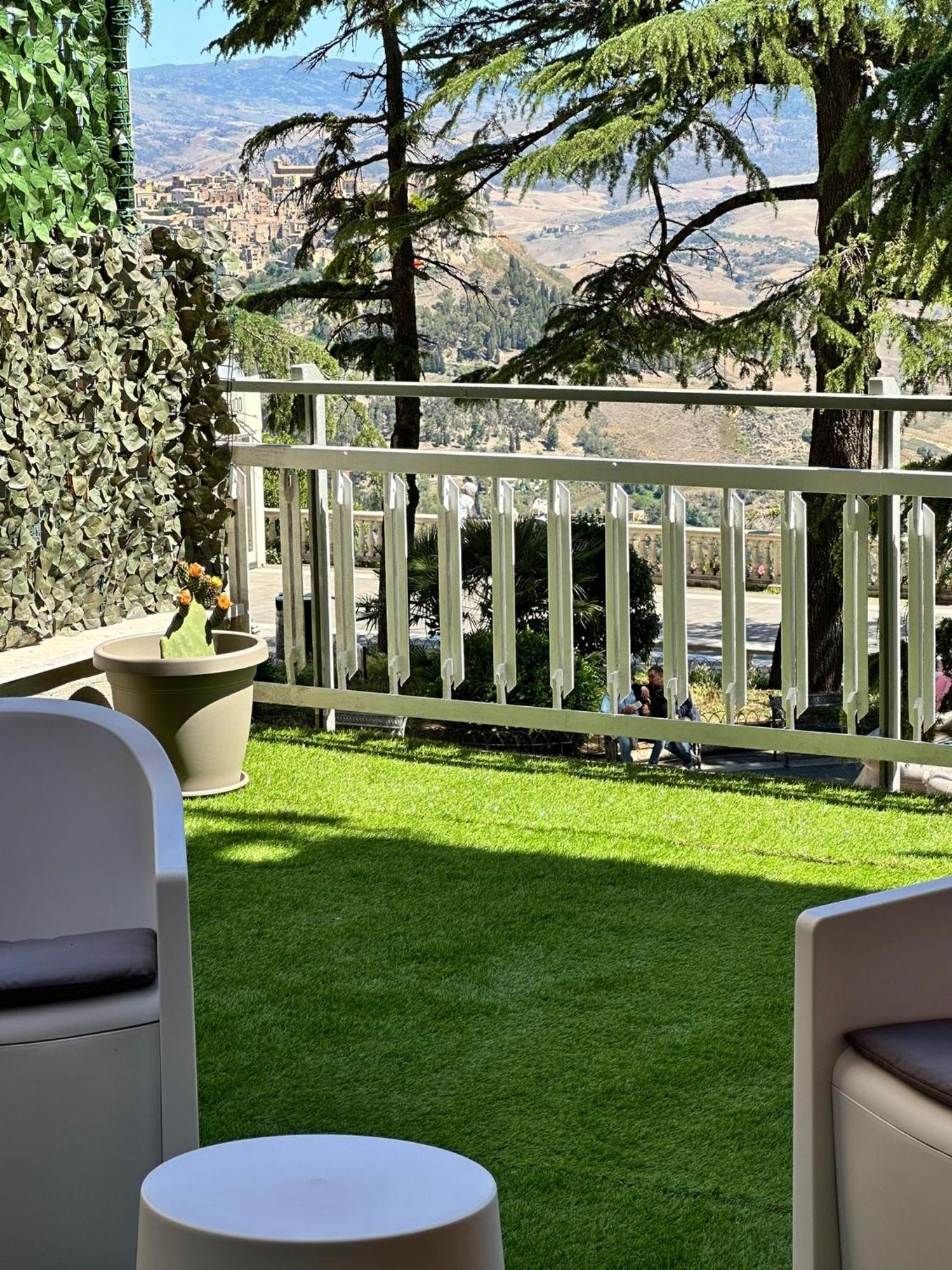 Doctor House Standard, Suites & Luxury Rooms Enna Exterior photo